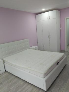 Обява Дава под наем 3-СТАЕН,град Плевен, Широк център>