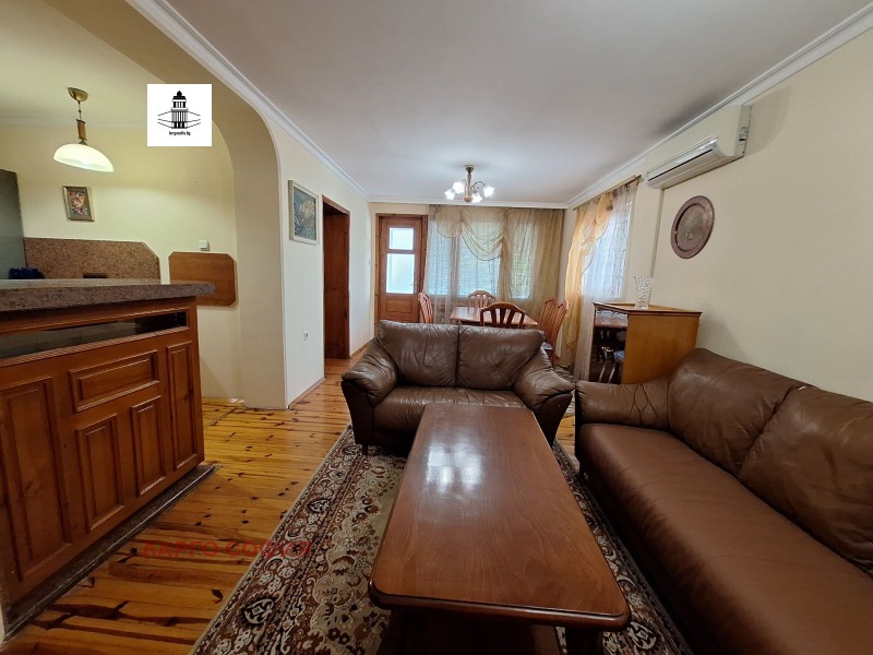 Под наем 3-СТАЕН, град София, Център • 900 € • 67457532 1 — Holmes.bg Под наем 3-СТАЕН, град София, Център • 900 € • 67457532 1