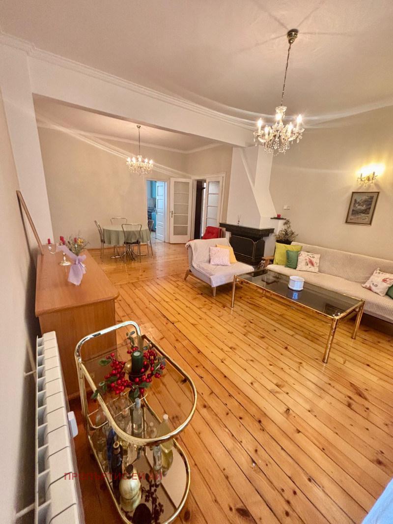 Под наем 3-СТАЕН, град София, Център • 980 € • 92757793 1 — Holmes.bg Под наем 3-СТАЕН, град София, Център • 980 € • 92757793 1