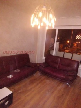 Обява Дава под наем 3-СТАЕН,град Перник, Център