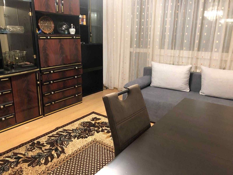 Под наем 3-СТАЕН, град София, Разсадника • 750 € / 1466.87 лв. • 53579367 1 — Holmes.bg Под наем 3-СТАЕН, град София, Разсадника • 750 € / 1466.87 лв. • 53579367 1