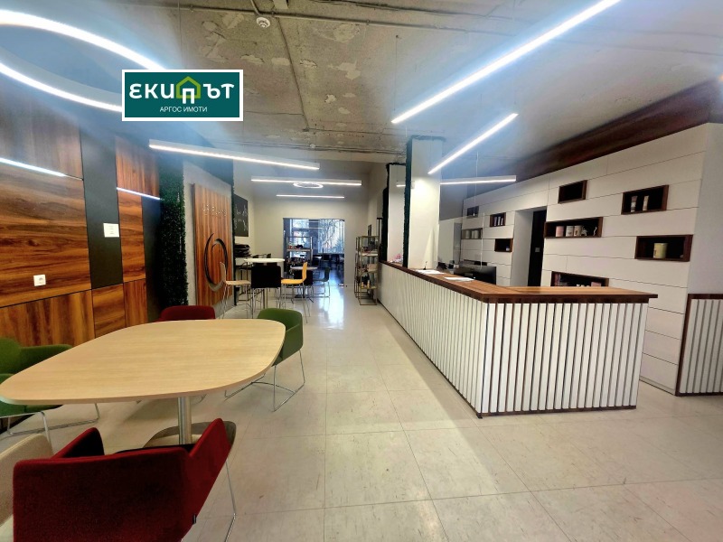 Под наем ОФИС, град Варна, ВИНС-Червен площад • 1800 € / 3520.49 лв. • 18072562 1 — Holmes.bg Под наем ОФИС, град Варна, ВИНС-Червен площад • 1800 € / 3520.49 лв. • 18072562 1