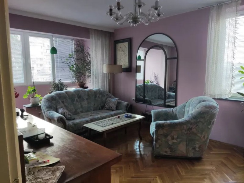 Под наем МНОГОСТАЕН, град София, Красно село • 690 € • 21840732 1 — Holmes.bg Под наем МНОГОСТАЕН, град София, Красно село • 690 € • 21840732 1