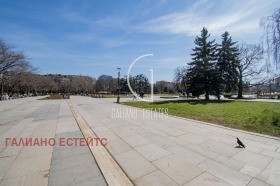 ЗАВЕДЕНИЕ, 250 m2 - Holmes.bg ЗАВЕДЕНИЕ, 250 m2