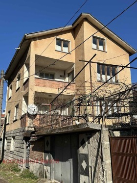 Къщи под наем в област Пазарджик - изображение 3 