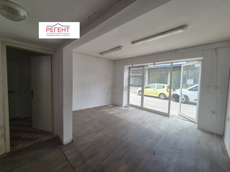 Под наем МАГАЗИН, град Габрово, Център • 240 € • 31403656 1 — Holmes.bg Под наем МАГАЗИН, град Габрово, Център • 240 € • 31403656 1
