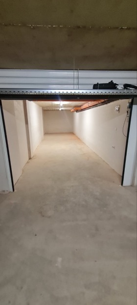 ГАРАЖ, ПАРКОМЯСТО, 15 m2 - Holmes.bg ГАРАЖ, ПАРКОМЯСТО, 15 m2