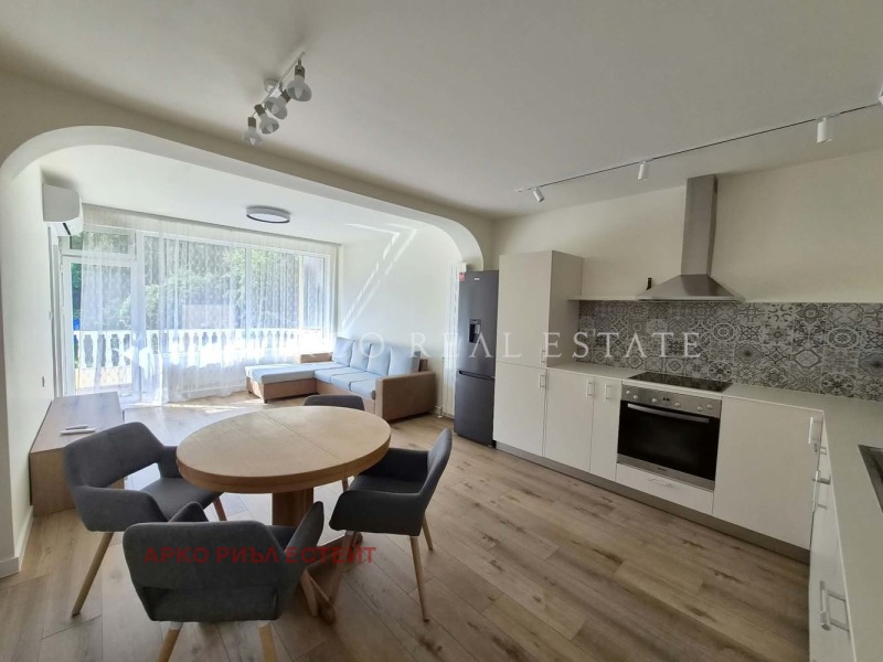 Под наем 4-СТАЕН, град София, Бояна • 1300 € • 64033367 1 — Holmes.bg Под наем 4-СТАЕН, град София, Бояна • 1300 € • 64033367 1
