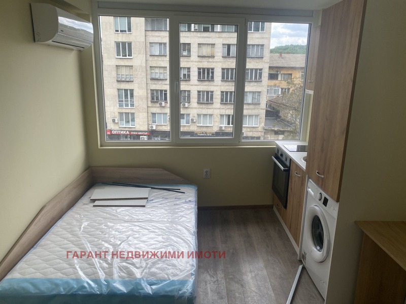 Под наем СТАЯ, град Габрово, Център • 150 € / 293.37 лв. • 47354344 1 — Holmes.bg Под наем СТАЯ, град Габрово, Център • 150 € / 293.37 лв. • 47354344 1