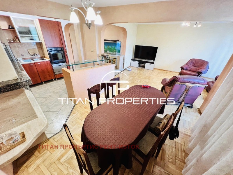 Под наем 3-СТАЕН, град Бургас, Лазур • 1400 лв. / 715.81 € • 71019076 1 — Holmes.bg Под наем 3-СТАЕН, град Бургас, Лазур • 1400 лв. / 715.81 € • 71019076 1