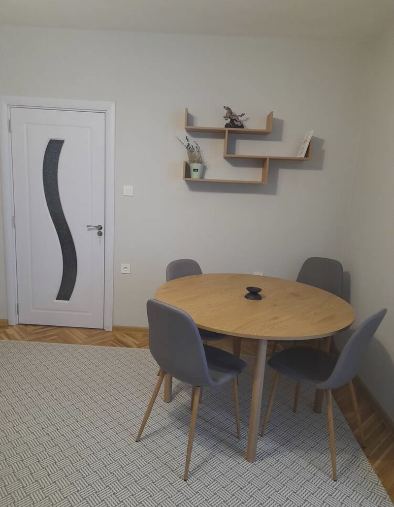 Под наем 3-СТАЕН, град Пловдив, Каменица 2 • 550 € / 1075.71 лв. • 12923570 1 — Holmes.bg Под наем 3-СТАЕН, град Пловдив, Каменица 2 • 550 € / 1075.71 лв. • 12923570 1