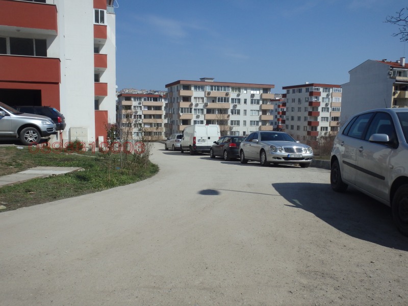 Под наем ГАРАЖ, ПАРКОМЯСТО, град Велико Търново, Бузлуджа • 100 лв. / 51.13 € • 59583711 1 — Holmes.bg Под наем ГАРАЖ, ПАРКОМЯСТО, град Велико Търново, Бузлуджа • 100 лв. / 51.13 € • 59583711 1