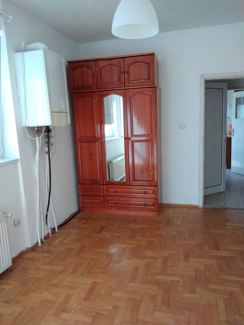 Под наем 1-СТАЕН, град София, Хиподрума • 350 € / 684.54 лв. • 48044456 1 — Holmes.bg Под наем 1-СТАЕН, град София, Хиподрума • 350 € / 684.54 лв. • 48044456 1