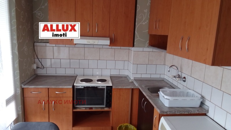 Под наем 1-СТАЕН, град Русе, Център • 450 лв. / 230.08 € • 52645373 1 — Holmes.bg Под наем 1-СТАЕН, град Русе, Център • 450 лв. / 230.08 € • 52645373 1