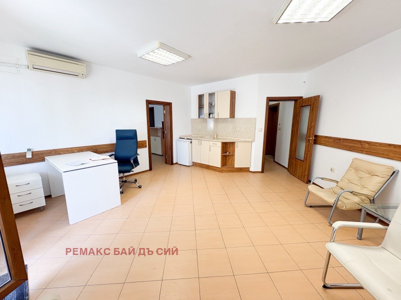 Под наем ОФИС, град Варна, м-т Салтанат • 800 € / 1564.66 лв. • 22683220 1 — Holmes.bg Под наем ОФИС, град Варна, м-т Салтанат • 800 € / 1564.66 лв. • 22683220 1