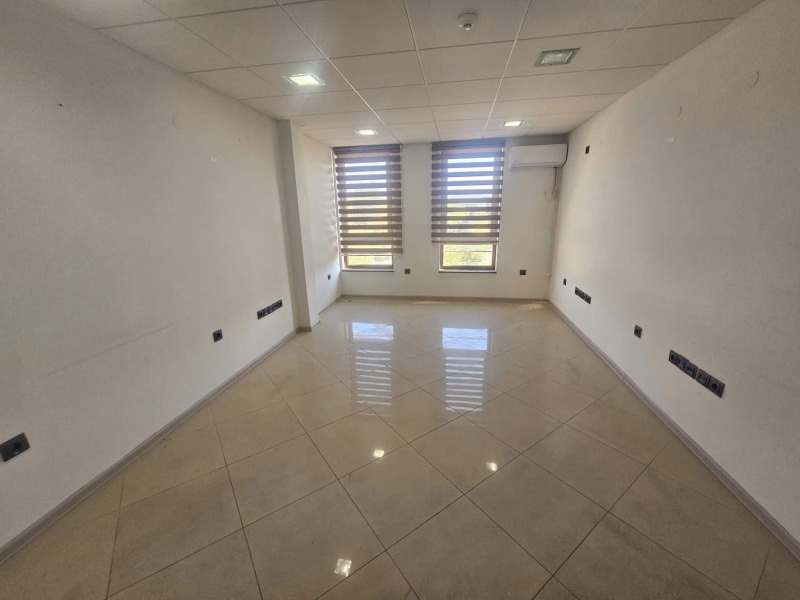 Под наем ОФИС, град Кърджали, Център • 200 € • 30780485 1 — Holmes.bg Под наем ОФИС, град Кърджали, Център • 200 € • 30780485 1