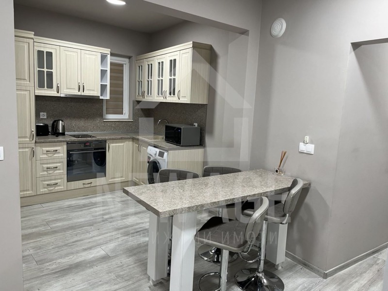 Под наем 3-СТАЕН, град Варна, ЖП Гара • 900 € • 15808880 1 — Holmes.bg Под наем 3-СТАЕН, град Варна, ЖП Гара • 900 € • 15808880 1