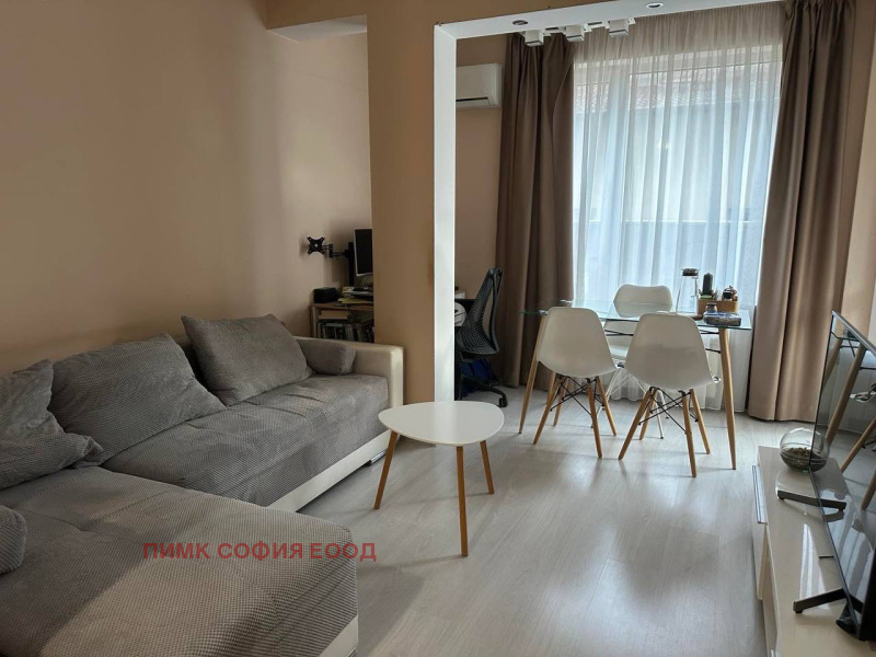 Под наем 2-СТАЕН, град София, Редута • 1700 лв. / 869.20 € • 42341298 1 — Holmes.bg Под наем 2-СТАЕН, град София, Редута • 1700 лв. / 869.20 € • 42341298 1