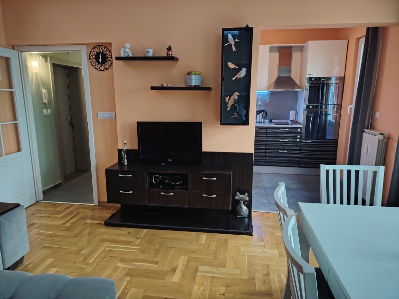 Под наем 2-СТАЕН, град София, Изток • 835 € / 1633.12 лв. • 58153212 1 — Holmes.bg Под наем 2-СТАЕН, град София, Изток • 835 € / 1633.12 лв. • 58153212 1