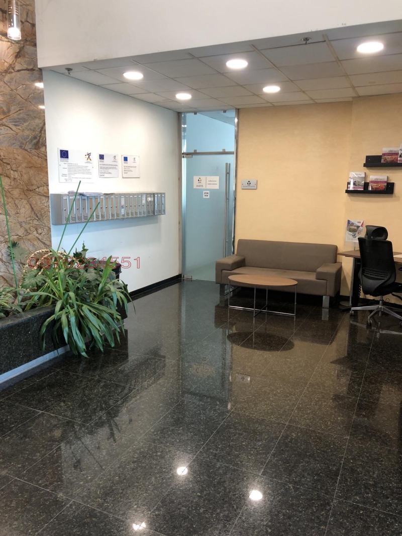 Под наем ОФИС, град София, Полигона • 1300 € / 2542.58 лв. • 61960401 1 — Holmes.bg Под наем ОФИС, град София, Полигона • 1300 € / 2542.58 лв. • 61960401 1