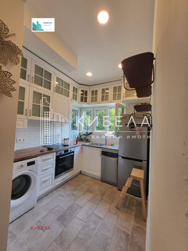 Под наем 3-СТАЕН, град София, Център • 1000 € • 97709647 1 — Holmes.bg Под наем 3-СТАЕН, град София, Център • 1000 € • 97709647 1