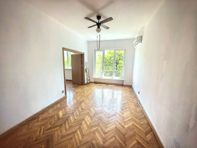 Под наем ОФИС, град София, Докторски паметник • 1300 € / 2542.58 лв. • 25627174 1 — Holmes.bg Под наем ОФИС, град София, Докторски паметник • 1300 € / 2542.58 лв. • 25627174 1
