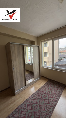 Обява Дава под наем 3-СТАЕН,град Перник, Център