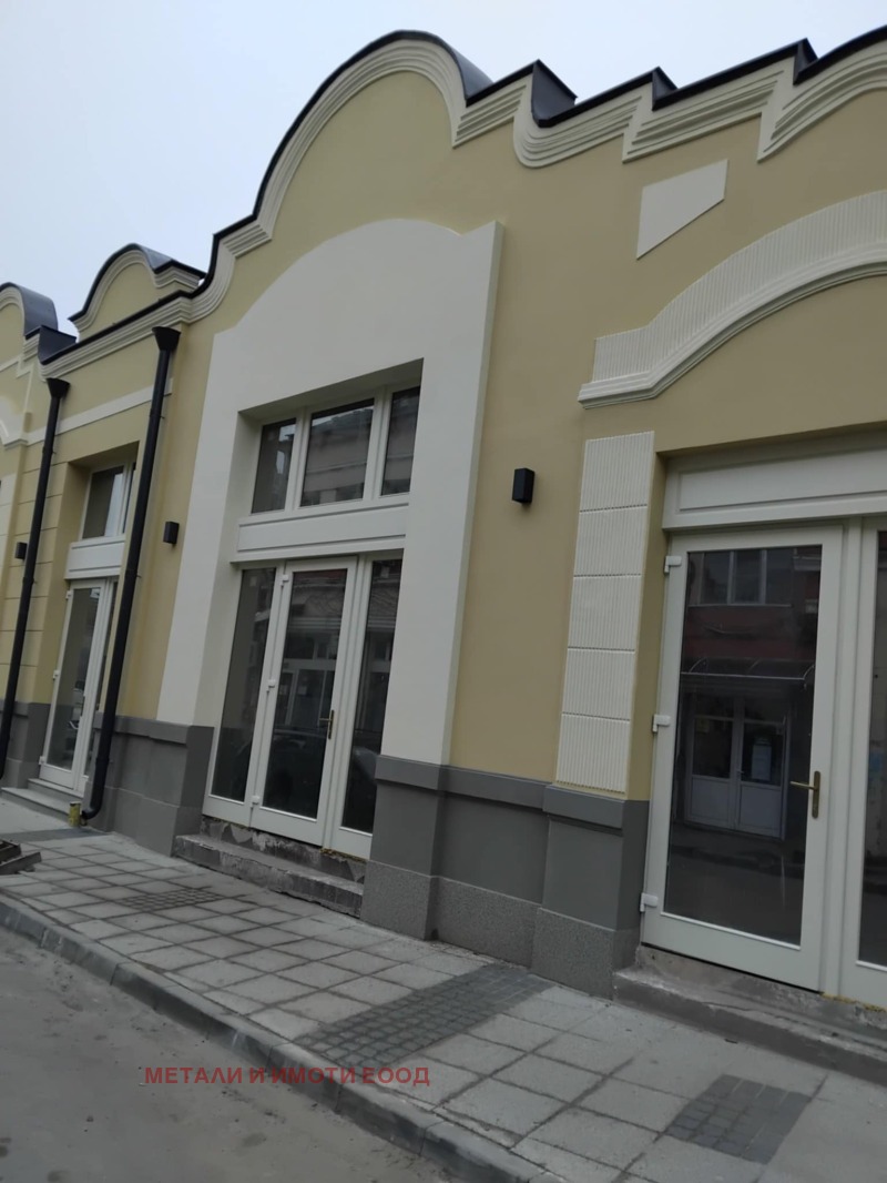 Под наем МАГАЗИН, град Русе, Център • 500 € / 977.91 лв. • 56319464 1 — Holmes.bg Под наем МАГАЗИН, град Русе, Център • 500 € / 977.91 лв. • 56319464 1