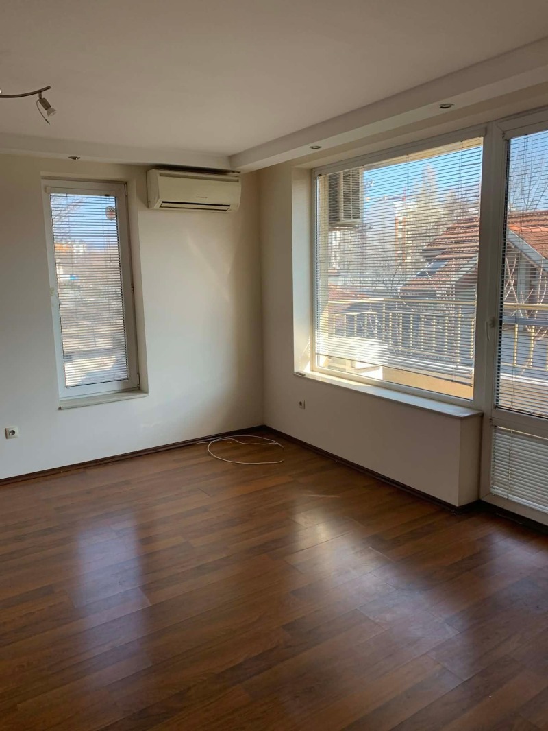 Под наем 2-СТАЕН, град София, Оборище • 550 € / 1075.71 лв. • 89876496 1 — Holmes.bg Под наем 2-СТАЕН, град София, Оборище • 550 € / 1075.71 лв. • 89876496 1