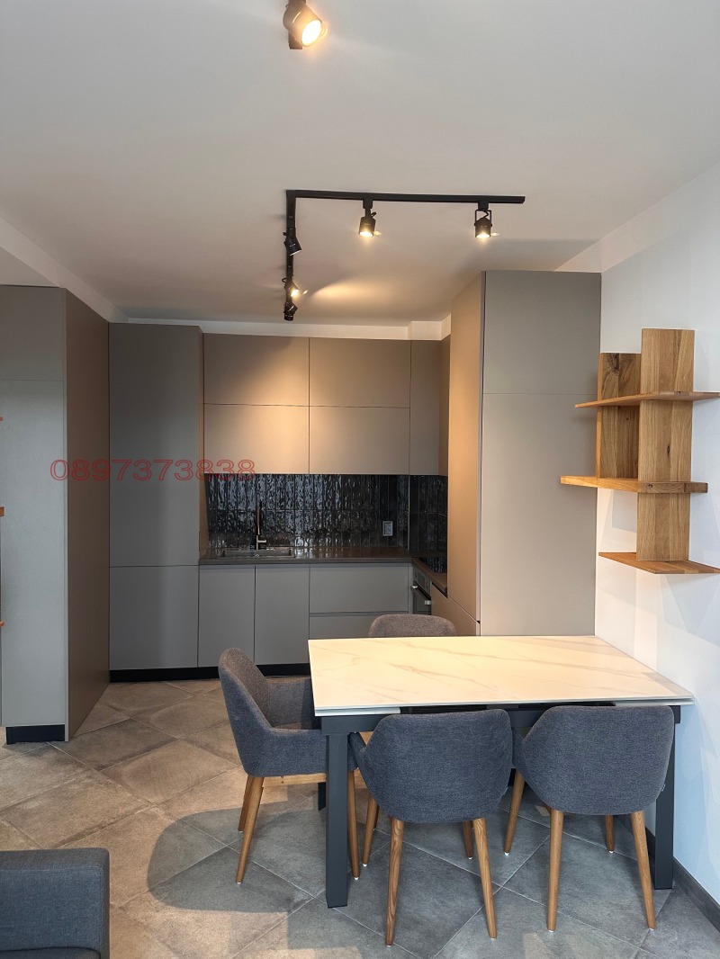 Под наем 3-СТАЕН, град София, Витоша • 900 € / 1760.25 лв. • 41016148 1 — Holmes.bg Под наем 3-СТАЕН, град София, Витоша • 900 € / 1760.25 лв. • 41016148 1