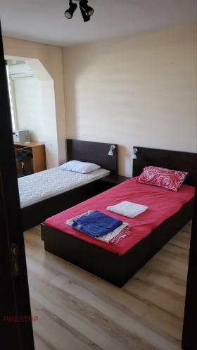 Обява Дава под наем 3-СТАЕН,град Пловдив, Център>