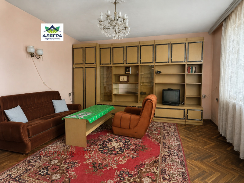 Под наем 3-СТАЕН, град Пазарджик, Център • 375 € • 83620161 1 — Holmes.bg Под наем 3-СТАЕН, град Пазарджик, Център • 375 € • 83620161 1