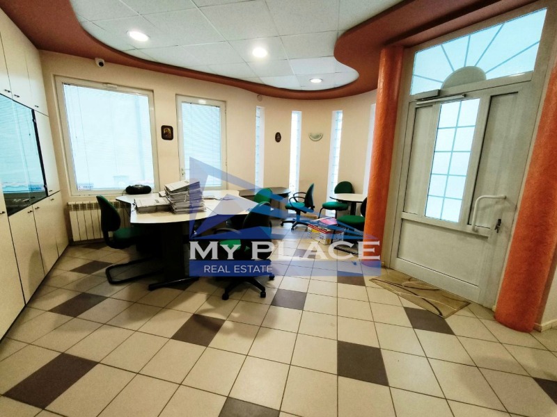 Под наем ОФИС, град Шумен, Център • 700 € / 1369.08 лв. • 38429686 1 — Holmes.bg Под наем ОФИС, град Шумен, Център • 700 € / 1369.08 лв. • 38429686 1