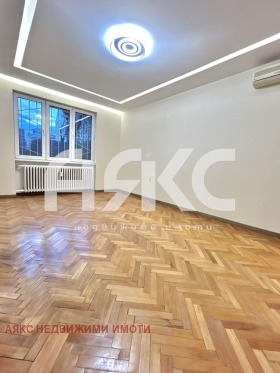 Дава под наем Офис, град София