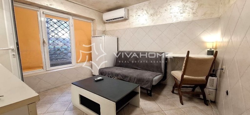 Под наем 1-СТАЕН, град Варна, Спортна зала • 330 € / 645.42 лв. • 49715534 1 — Holmes.bg Под наем 1-СТАЕН, град Варна, Спортна зала • 330 € / 645.42 лв. • 49715534 1