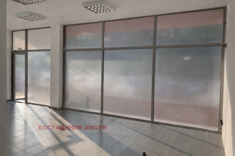 Под наем МАГАЗИН, град Пловдив, Христо Смирненски • 400 € / 782.33 лв. • 52548045 1 — Holmes.bg Под наем МАГАЗИН, град Пловдив, Христо Смирненски • 400 € / 782.33 лв. • 52548045 1