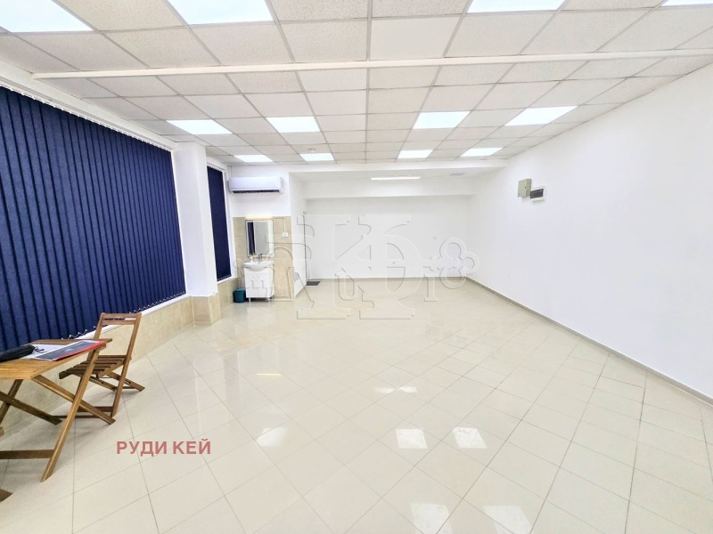 Под наем МАГАЗИН, град Варна, Възраждане 1 • 1000 € / 1955.83 лв. • 27390982 1 — Holmes.bg Под наем МАГАЗИН, град Варна, Възраждане 1 • 1000 € / 1955.83 лв. • 27390982 1