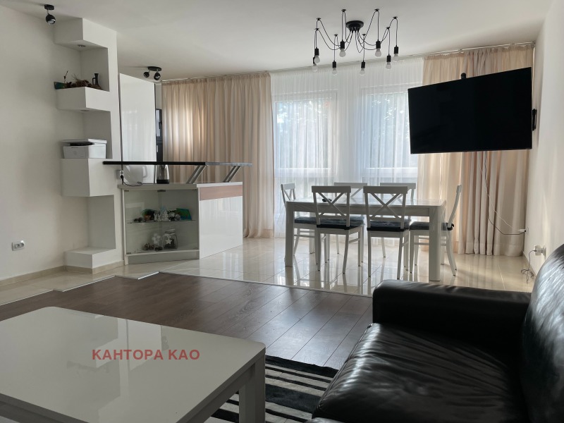 Под наем 3-СТАЕН, град София, Овча купел • 900 € / 1760.25 лв. • 61592045 1 — Holmes.bg Под наем 3-СТАЕН, град София, Овча купел • 900 € / 1760.25 лв. • 61592045 1