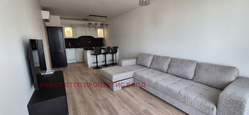 Под наем 2-СТАЕН, град Варна, к.к. Св.Св. Константин и Елена • 1400 € / 2738.16 лв. • 73786277 1 — Holmes.bg Под наем 2-СТАЕН, град Варна, к.к. Св.Св. Константин и Елена • 1400 € / 2738.16 лв. • 73786277 1