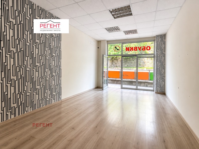 Под наем МАГАЗИН, град Габрово, Център • 250 € / 488.96 лв. • 16991722 1 — Holmes.bg Под наем МАГАЗИН, град Габрово, Център • 250 € / 488.96 лв. • 16991722 1