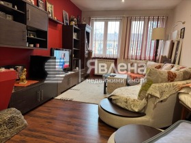 2 ložnice Iztok, Pernik 8