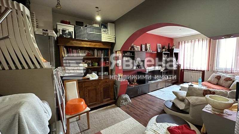 Na prodej  2 ložnice Pernik , Iztok , 82 m2 | 83958806