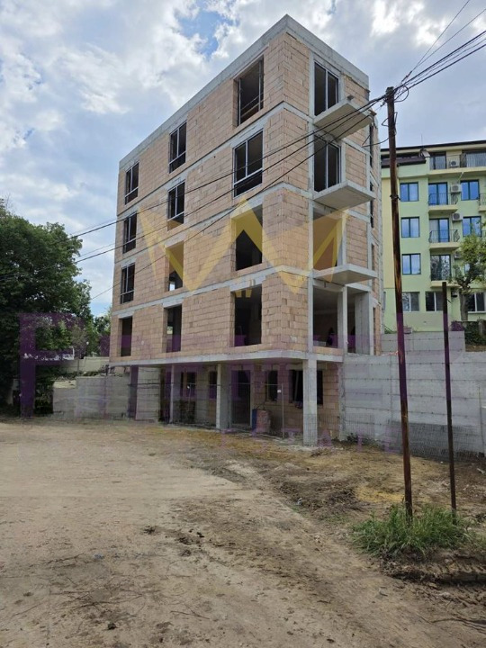 Продава 4-СТАЕН, гр. Варна, к.к. Чайка