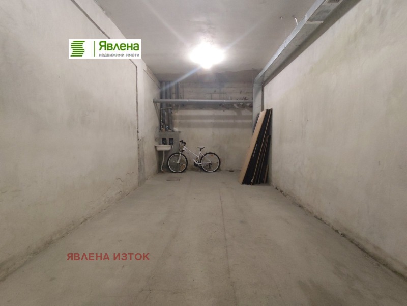 Na sprzedaż  Garaż Sofia , Zona B-19 , 20 mkw | 83831476