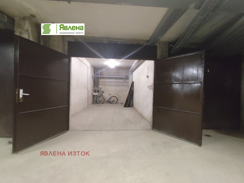Na sprzedaż  Garaż Sofia , Zona B-19 , 20 mkw | 83831476 - obraz [2]
