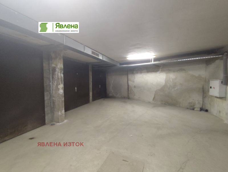 Na sprzedaż  Garaż Sofia , Zona B-19 , 20 mkw | 83831476 - obraz [4]