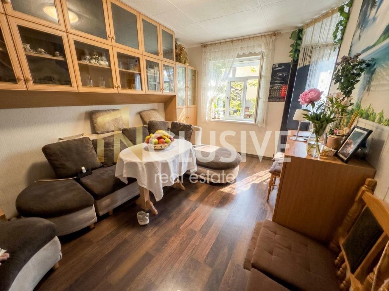 Продава МНОГОСТАЕН, гр. Варна, Възраждане 1, снимка 2 - Апартаменти - 54971420