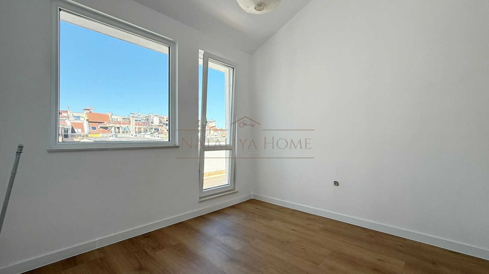Продава МНОГОСТАЕН, гр. Бургас, Център, снимка 8 - Апартаменти - 56579272