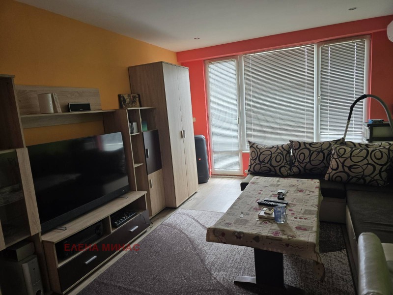 Продава 2-СТАЕН в град Шумен, Тракия - 58 кв.м / 89 476.08 € » 175 000 лв., ЕЛЕНА МИНАС