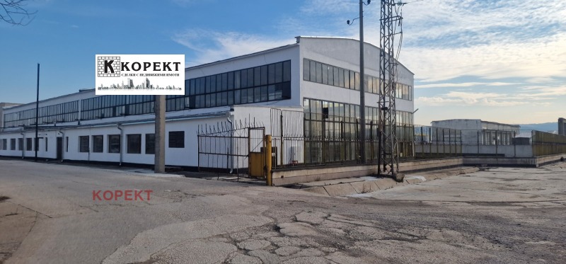 Продава ПРОМ. ПОМЕЩЕНИЕ в област Плевен, с. Ясен - 5834 кв.м / 980 000 € » 1 916 713.40 лв., КОРЕКТ